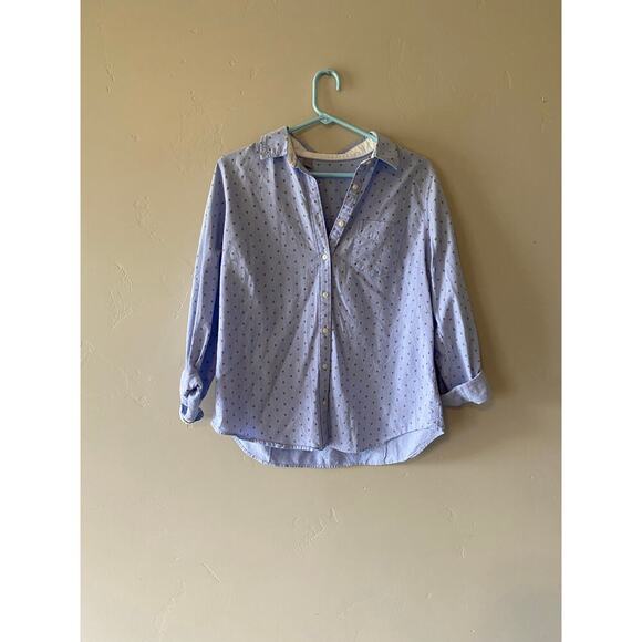 Women's Large Button Up Collared Blouse Featuring Soft Florals - Picture 2 of 4